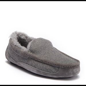 NEW Men’s Ugg Australia “Ascot” slippers